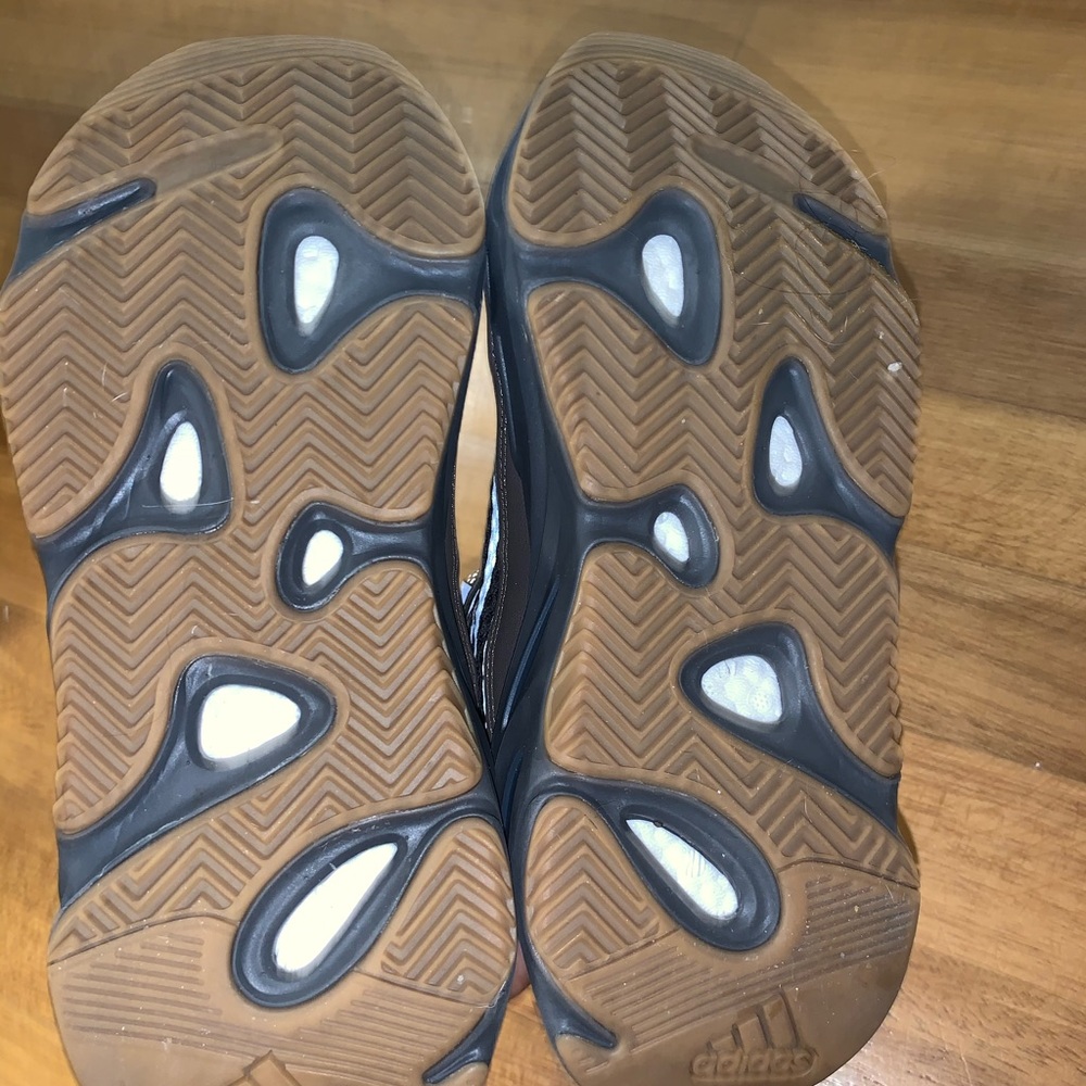 Men’s adidas Yeezy Boost 700 v2 Geode